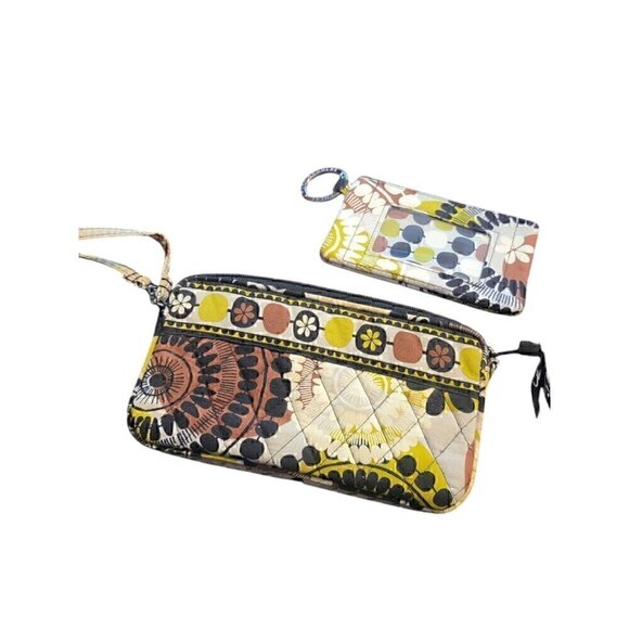 Vera Bradley Handbags - Vera Bradley Wristlet Cocoa Moss with a credit card holder.